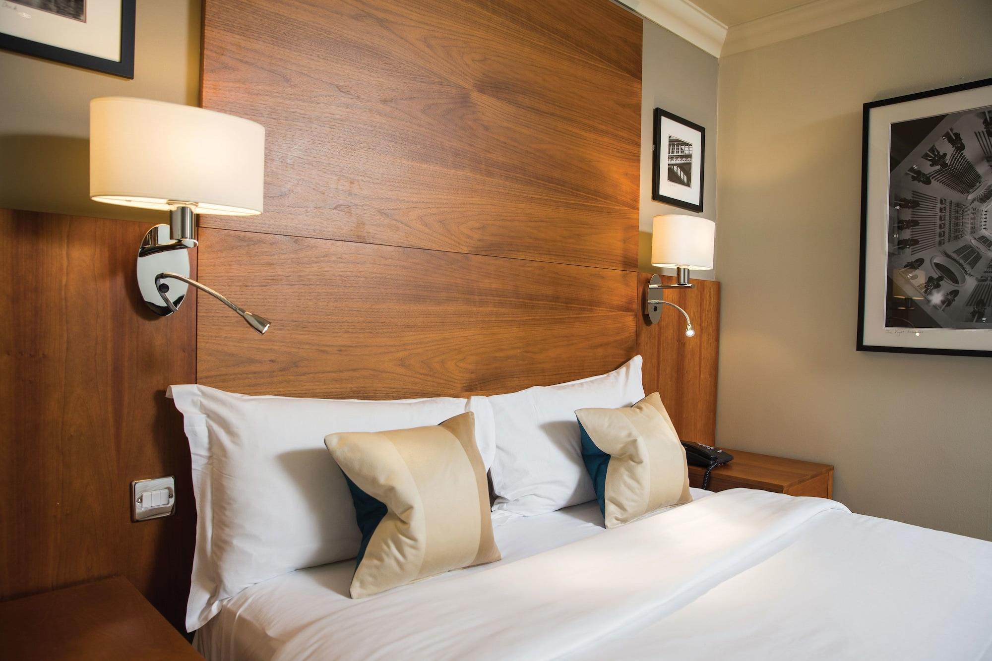 Thorpe Park Hotel And Spa Leeds  Bagian luar foto