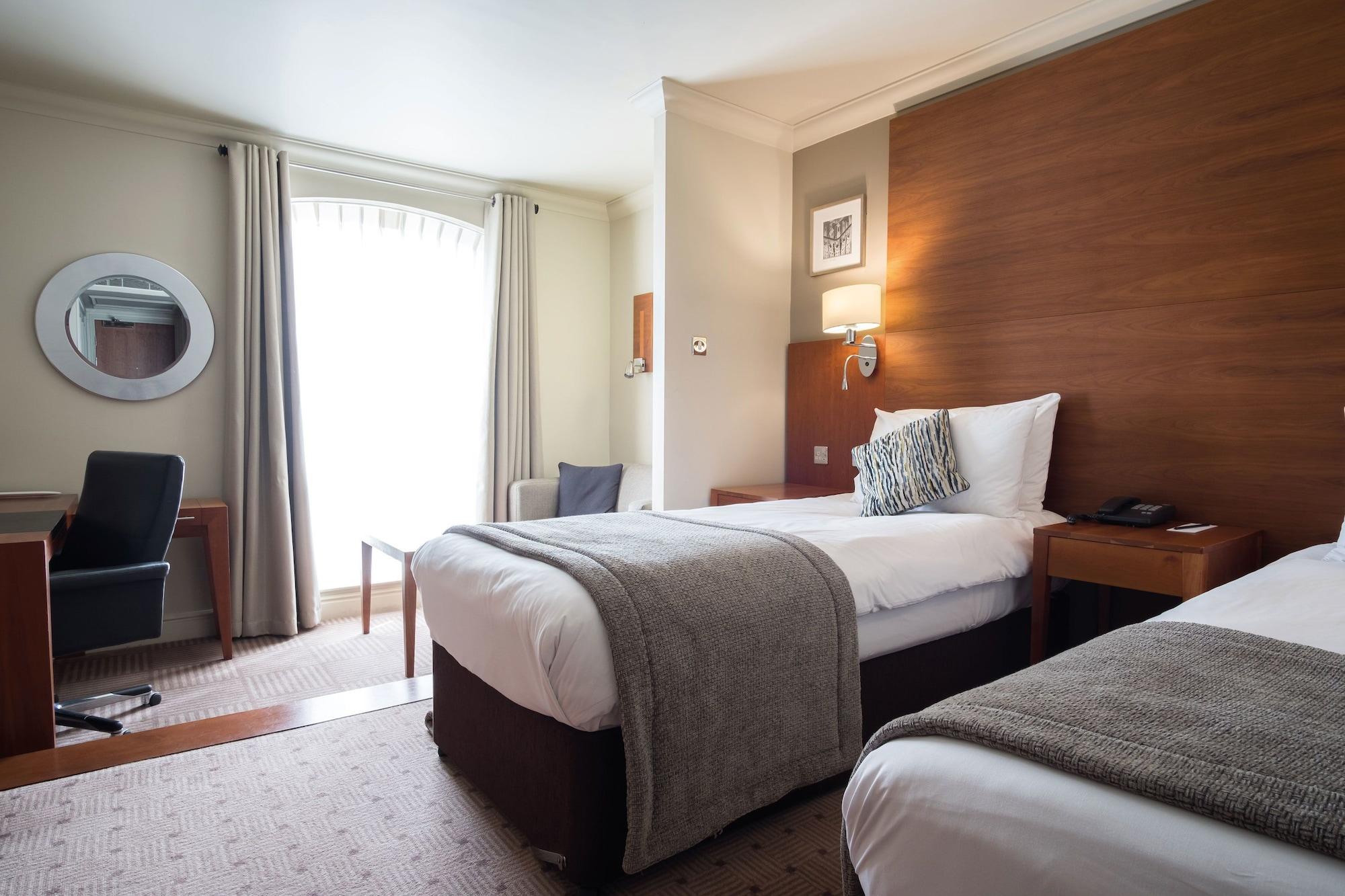 Thorpe Park Hotel And Spa Leeds  Bagian luar foto