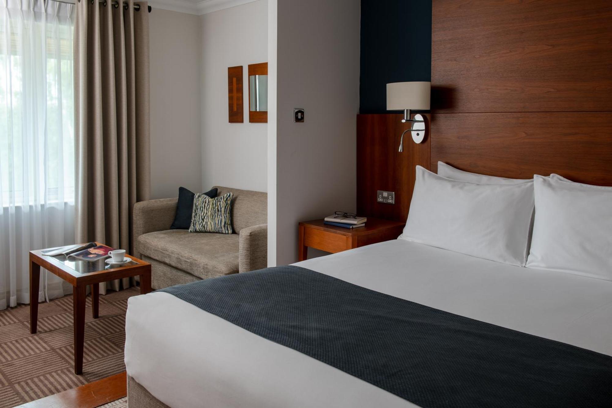 Thorpe Park Hotel And Spa Leeds  Bagian luar foto