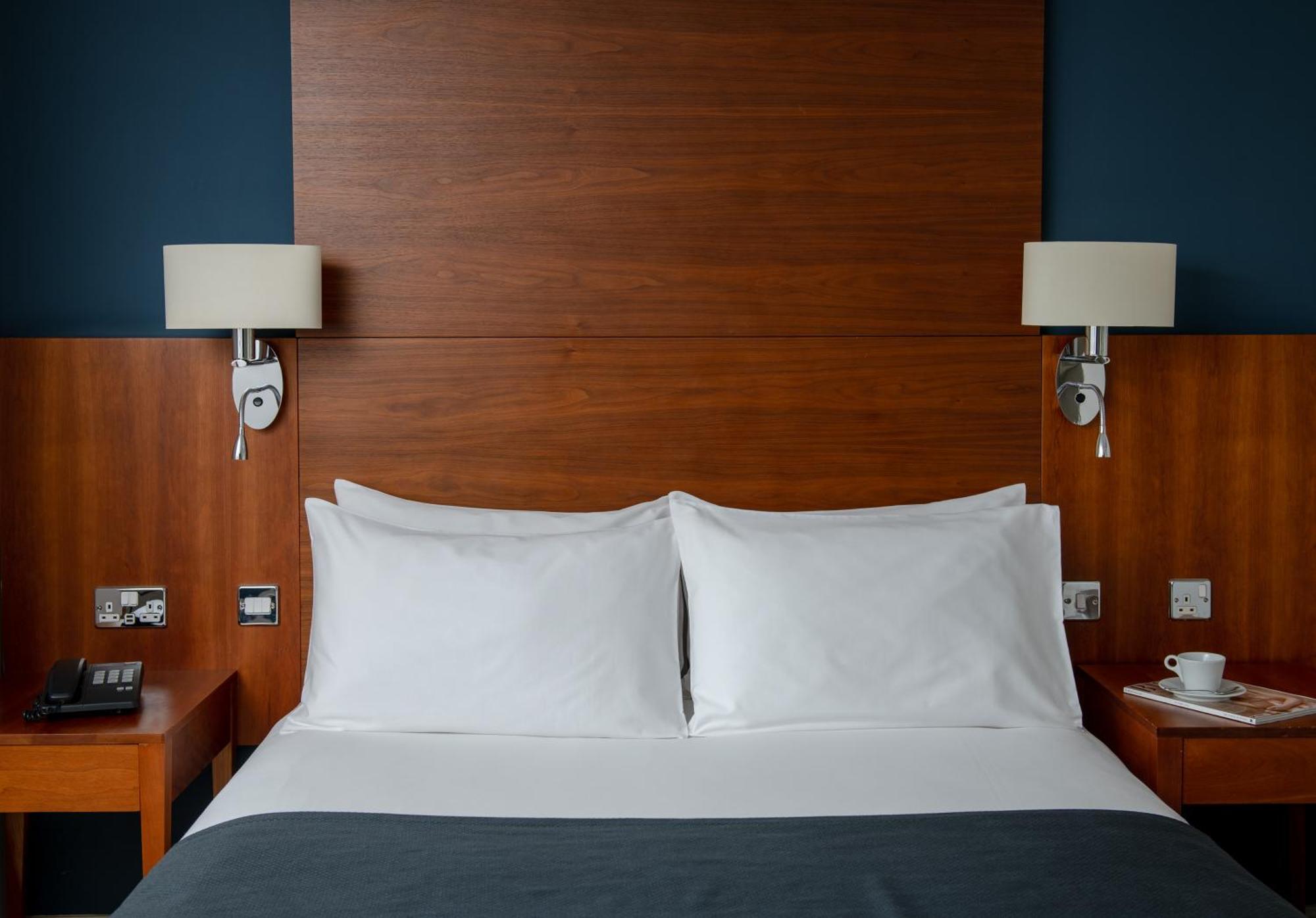Thorpe Park Hotel And Spa Leeds  Bagian luar foto