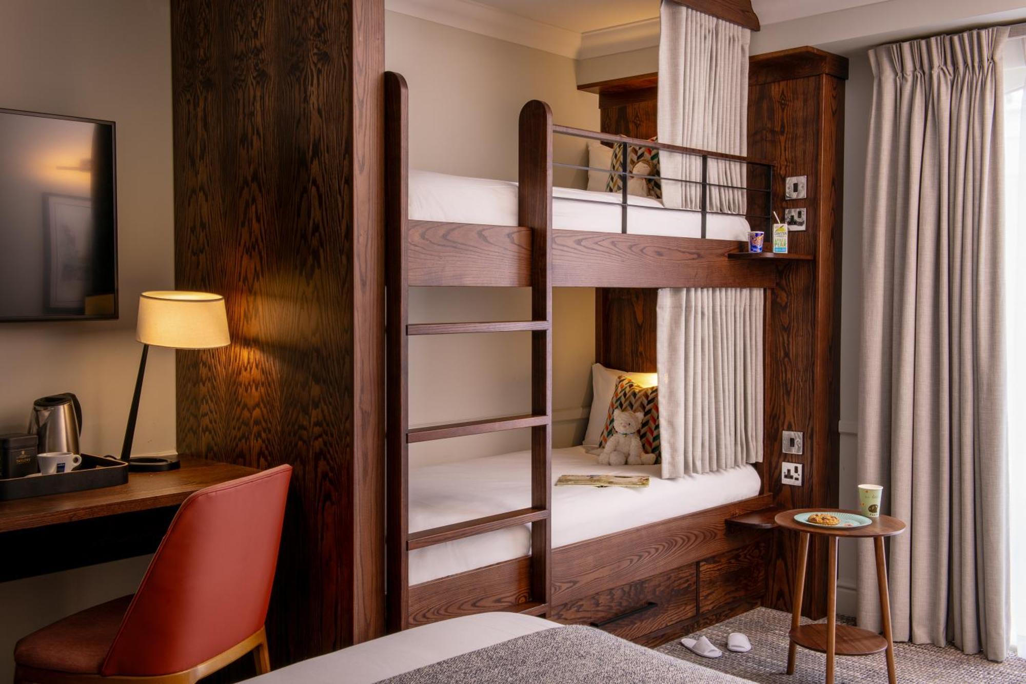 Thorpe Park Hotel And Spa Leeds  Bagian luar foto