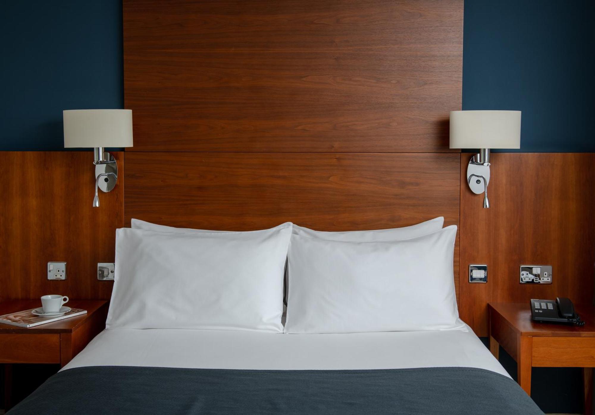 Thorpe Park Hotel And Spa Leeds  Bagian luar foto