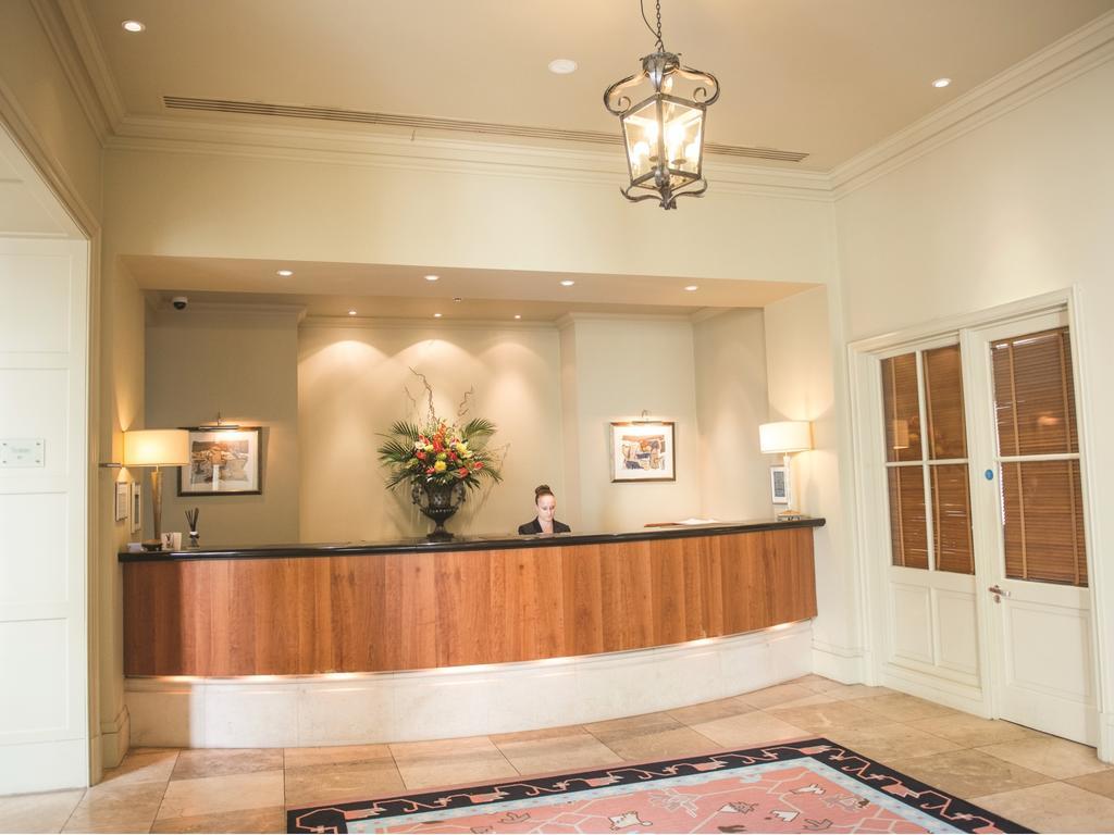 Thorpe Park Hotel And Spa Leeds  Bagian luar foto