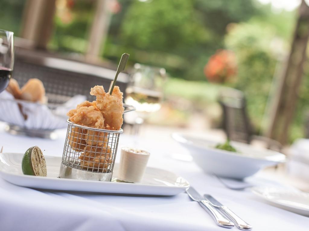 Thorpe Park Hotel And Spa Leeds  Bagian luar foto