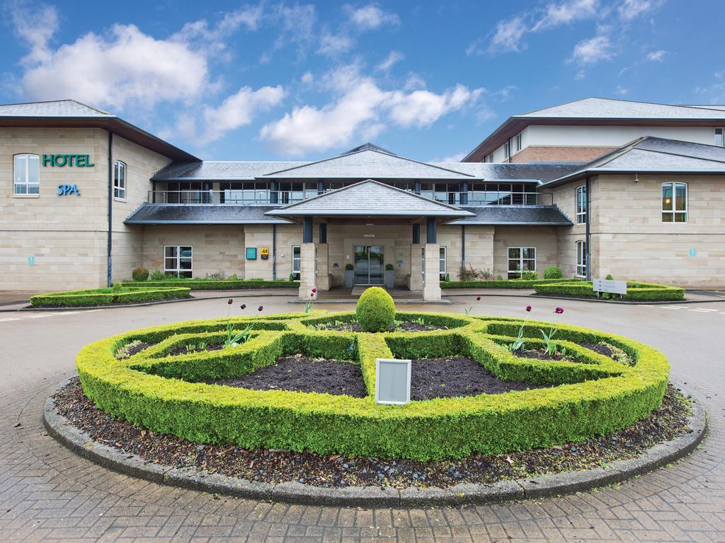 Thorpe Park Hotel And Spa Leeds  Bagian luar foto
