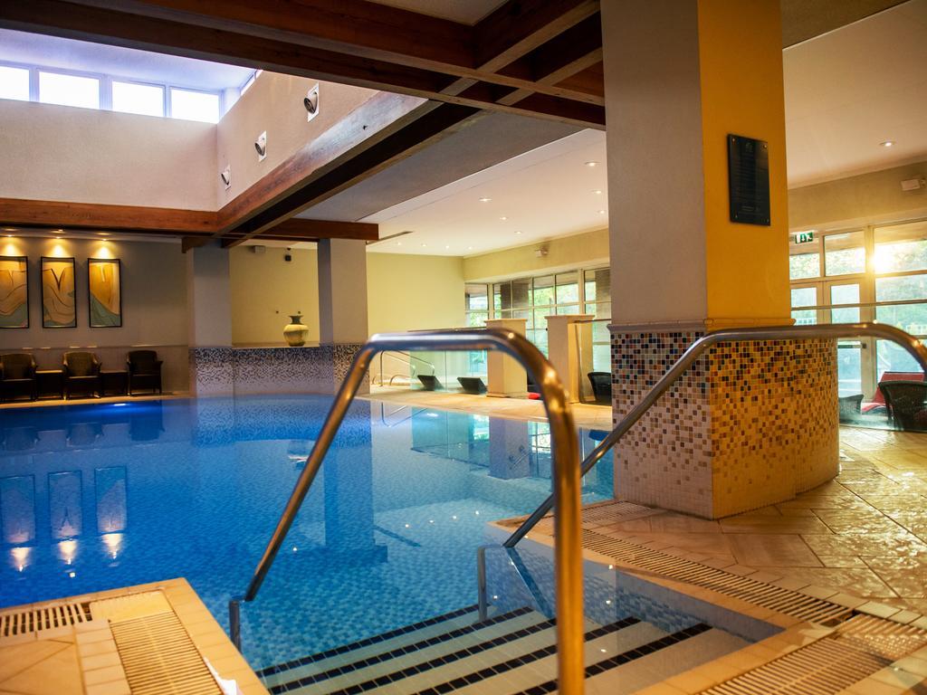 Thorpe Park Hotel And Spa Leeds  Bagian luar foto