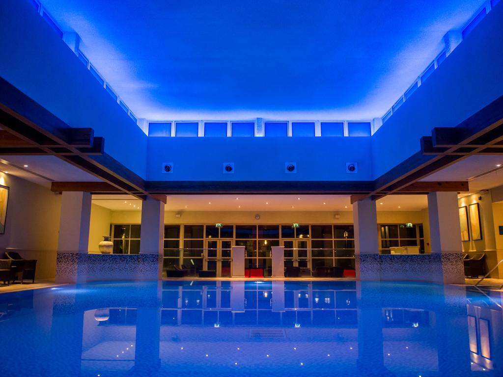 Thorpe Park Hotel And Spa Leeds  Bagian luar foto